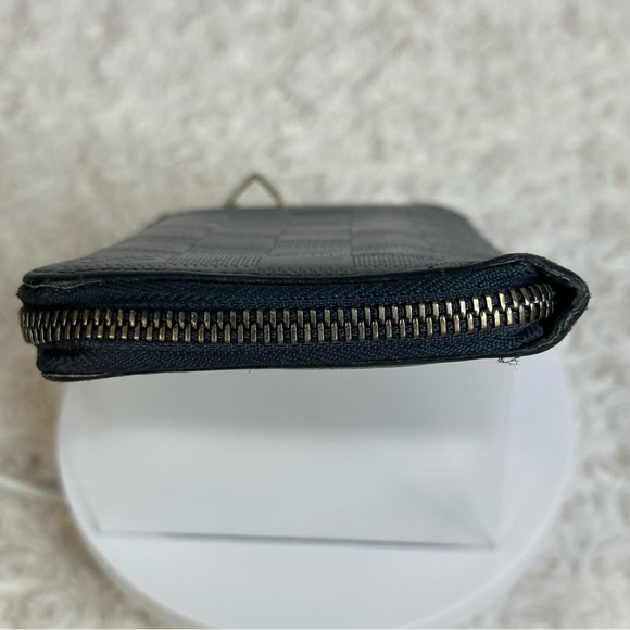 Authentic Louis Vuitton Damier Infini Zippy Black Long Wallet - Picture 16 of 17